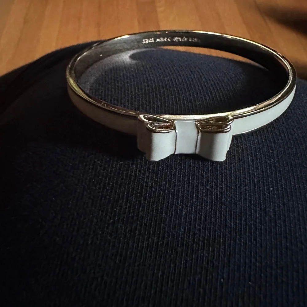Kate Spade New York CREAM IVORY TAKE A BOW Gold CLASSIC Bangle Ribbon Bracelet